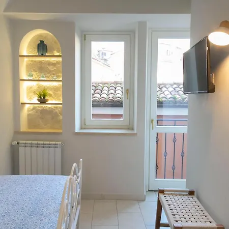 Dimora Isabel Apartman *